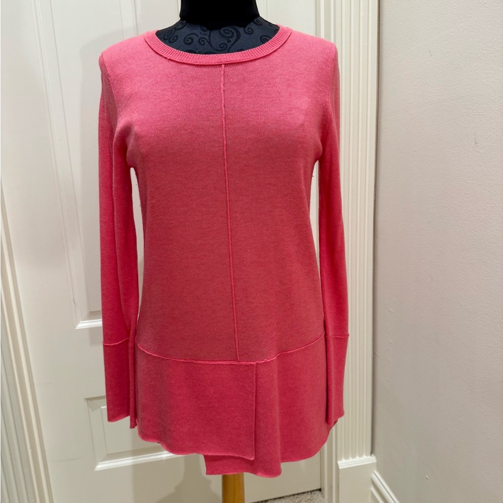 Neiman Marcus long sleeve coral sweater